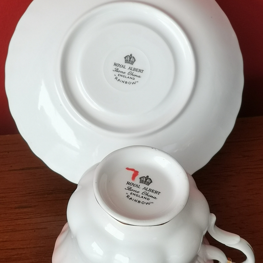 Royal Albert "RAINBOW" Pink White Cup & Saucer - Picture 4 of 7